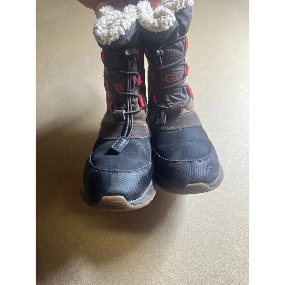 UGG Kids Adirondack III Winter‎ Snow Boots Brown Black Red 1130356K Size 1